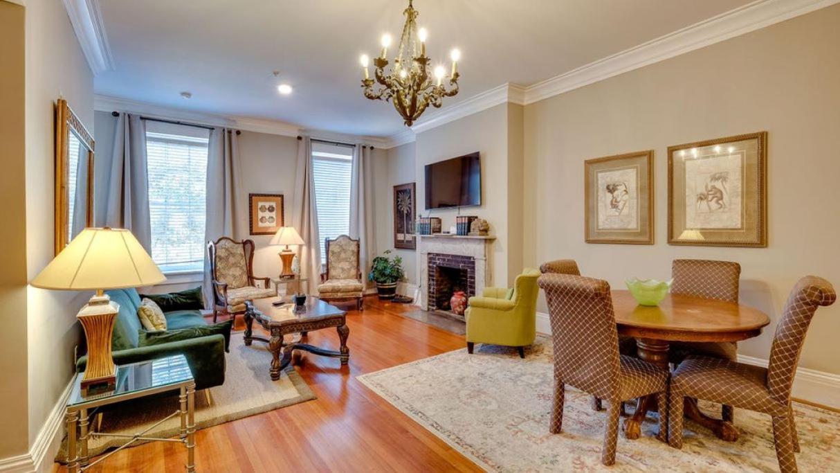 201 York #3 - Homey Downtown 2 Bedroom Steps From The River Savannah Exterior photo